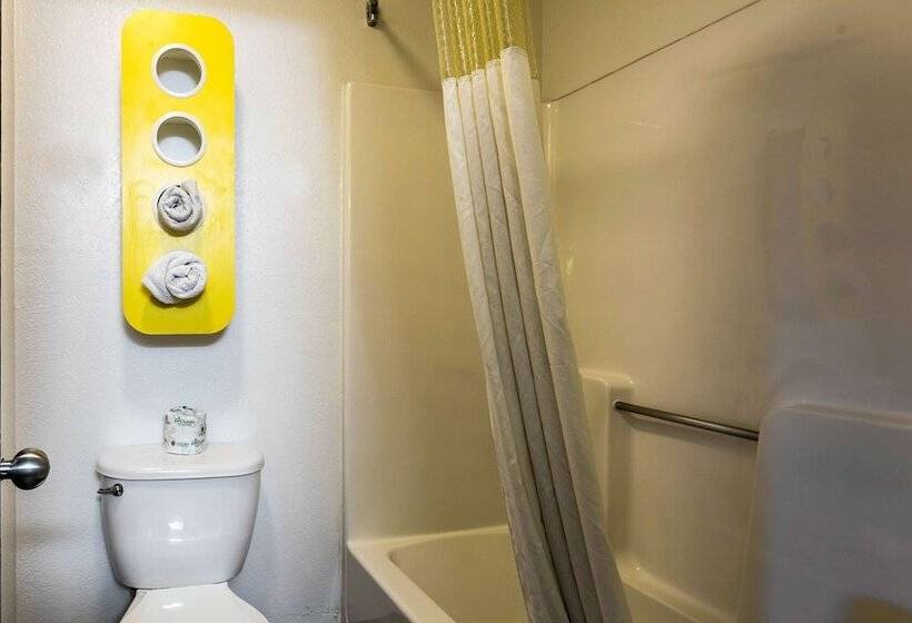 غرفة ديلوكس, Motel 6moriarty, Nm