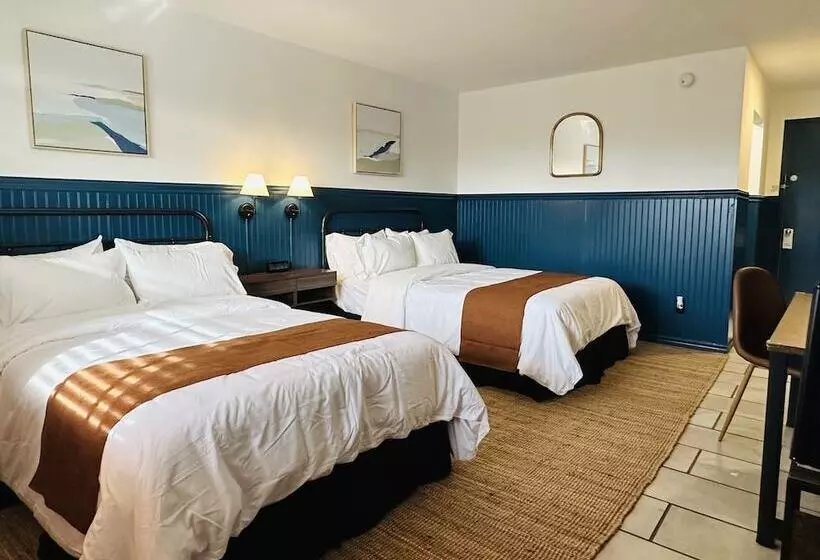 ２ダブルベッドのスタンダードルーム, Budget Host East End Hotel In Riverhead