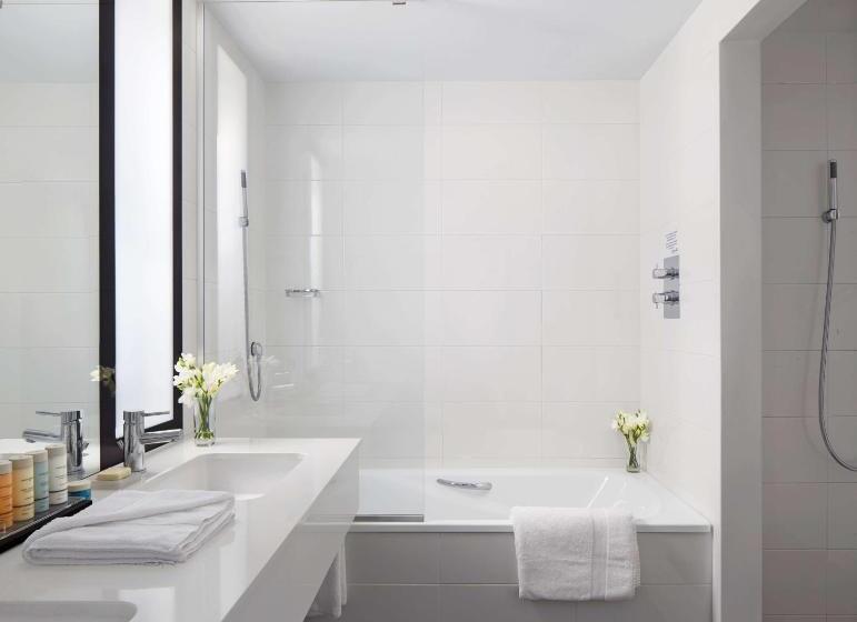 اتاق سوپریور با چشمانداز, Radisson Blu Hotel East Midlands Airport