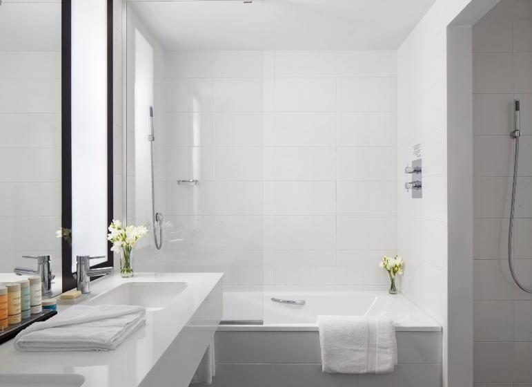 سوییت جونیور, Radisson Blu Hotel East Midlands Airport