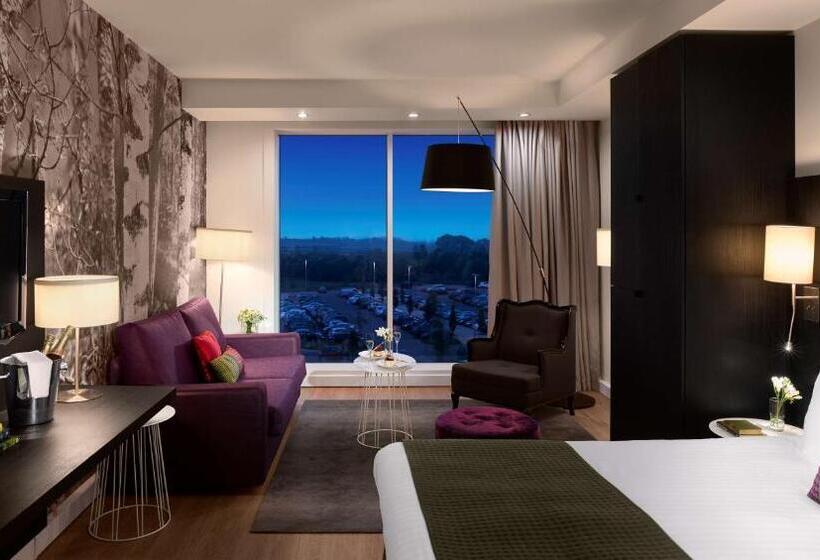 سوییت جونیور, Radisson Blu Hotel East Midlands Airport