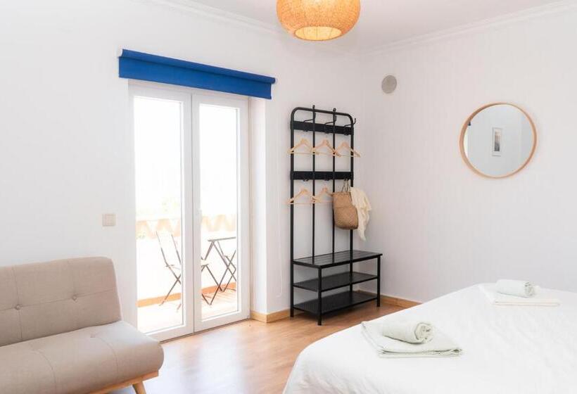 Triple Room Sea View, Surf Yoga Ericeira Guest House