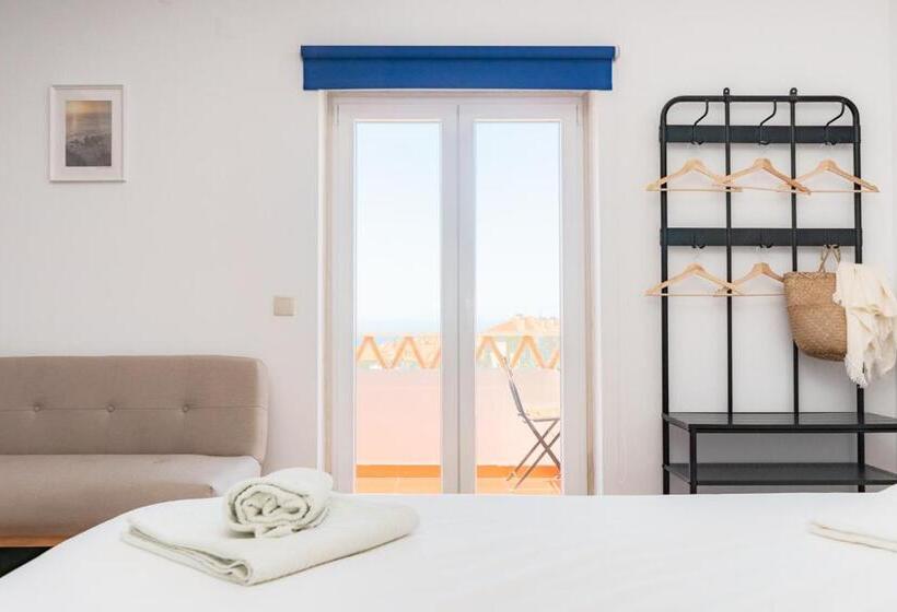 Triple Room Sea View, Surf Yoga Ericeira Guest House