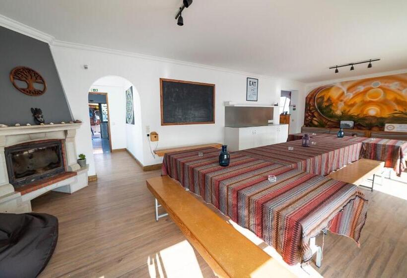 Triple Room Sea View, Surf Yoga Ericeira Guest House