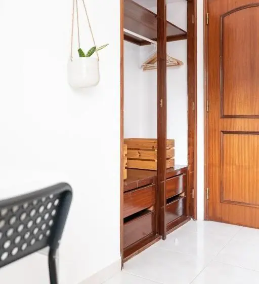 ルームシェアのワンベッド, Surf Yoga Ericeira Guest House