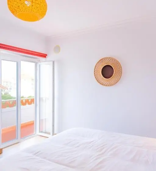 オーシャンビュースタンダードルームバルコニー付き, Surf Yoga Ericeira Guest House