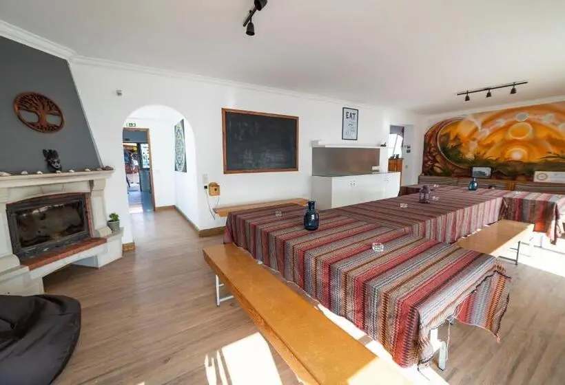オーシャンビュースタンダードルームバルコニー付き, Surf Yoga Ericeira Guest House