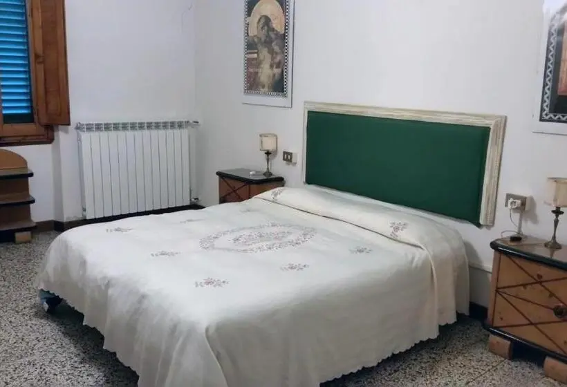 Talo 3 Makuuhuonetta, Agriturismo Frigionaia