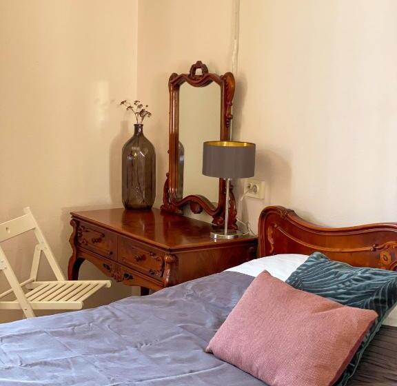 اتاق استاندارد با بالکن, Samno Guest House