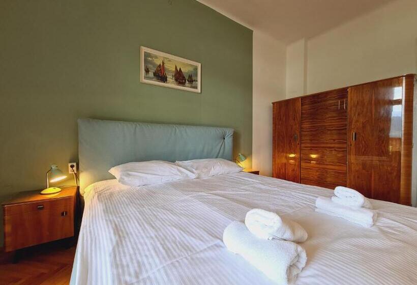 اتاق استاندارد چهارنفره با بالکن, Vila Gorenka