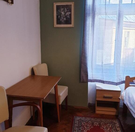 اتاق استاندارد با سرویس بهداشتی مشترک, Vila Gorenka