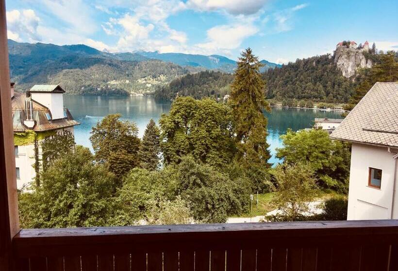 اتاق خانوادگی, Vila Gorenka