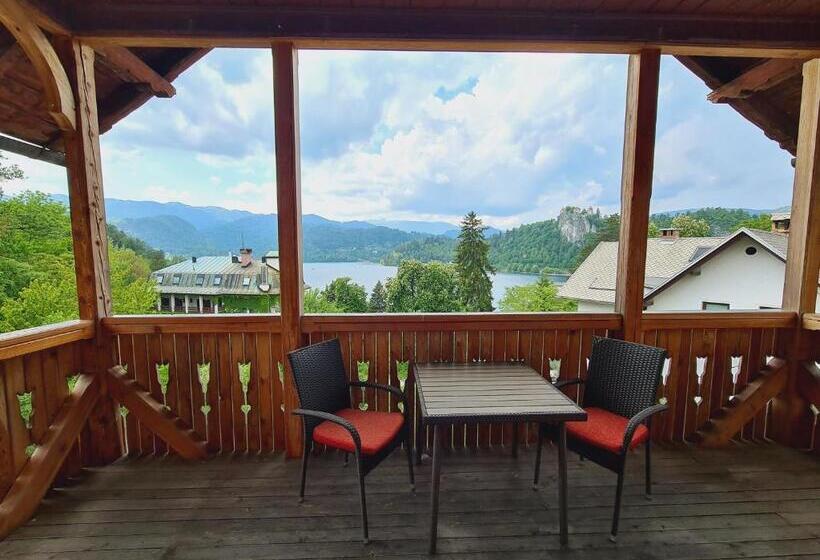 اتاق خانوادگی, Vila Gorenka