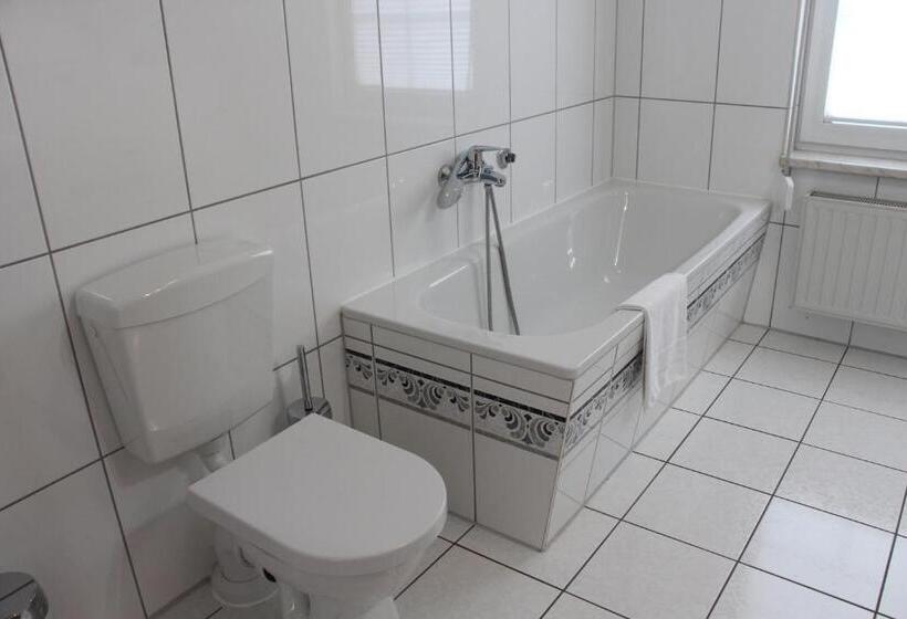 Апартаменты 2 Спальни, Regiohotel Aparthotel Wernigerode