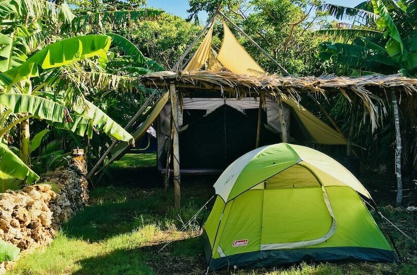 Comfort Tent, Camp Utila Village   Hostel