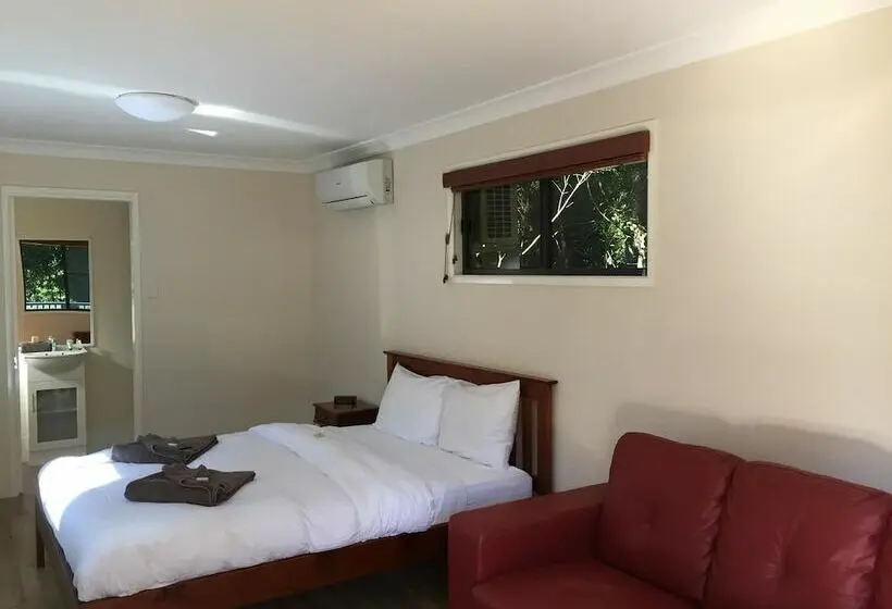 ビラホテル１ベッドルーム, Mapleton Cabins & Caravan Park