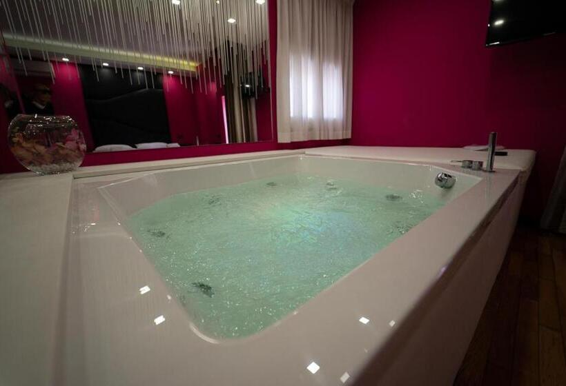 Люкс с гидромассажем, Sweet Central