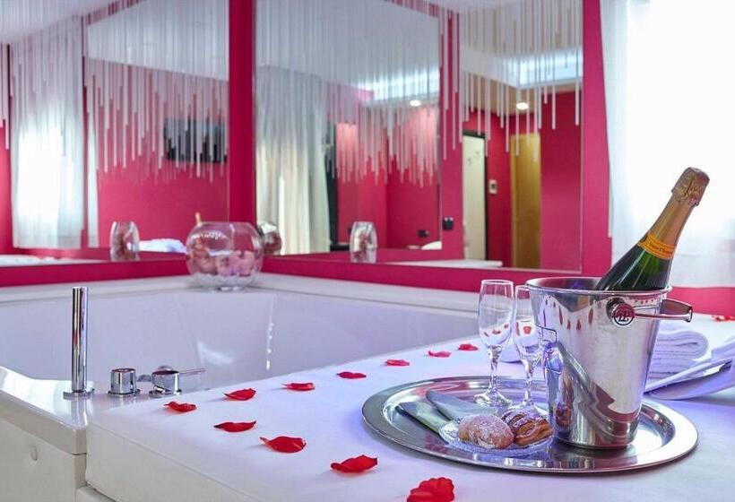 Люкс с гидромассажем, Sweet Central