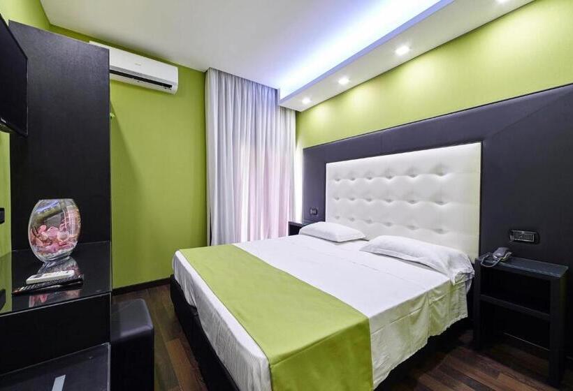 Номер Стандарт, Sweet Central