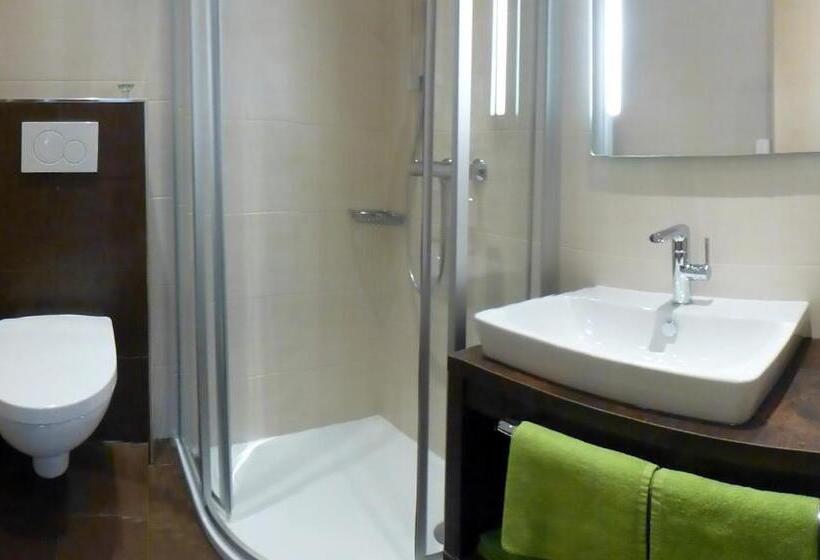 标准间带阳台, Alpenhof Wohlfühlpension