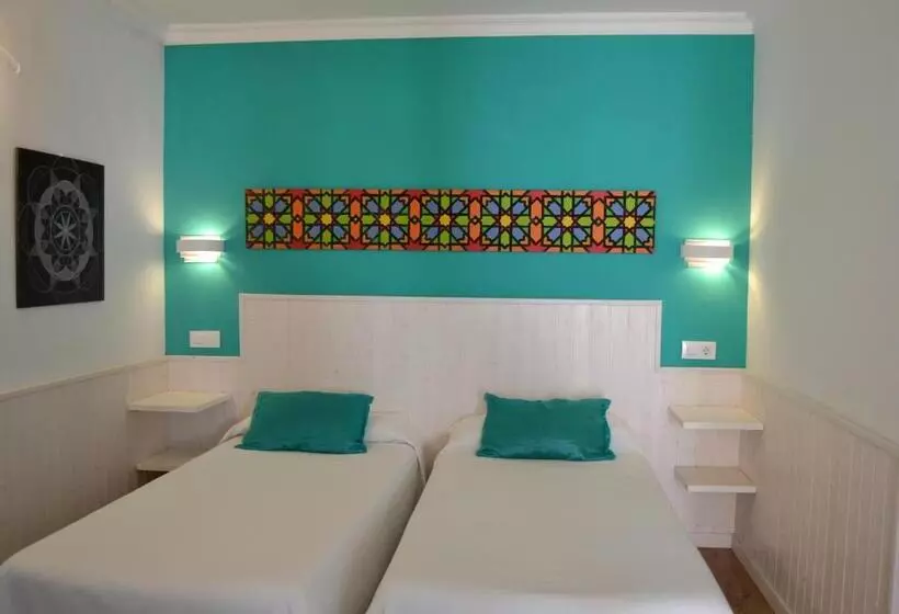 اتاق استاندارد, Hostal Alhambra