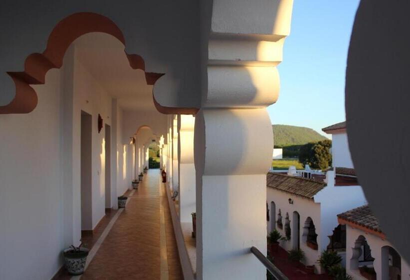 Номер Стандарт Вид на Бассейн, Hostal Alhambra