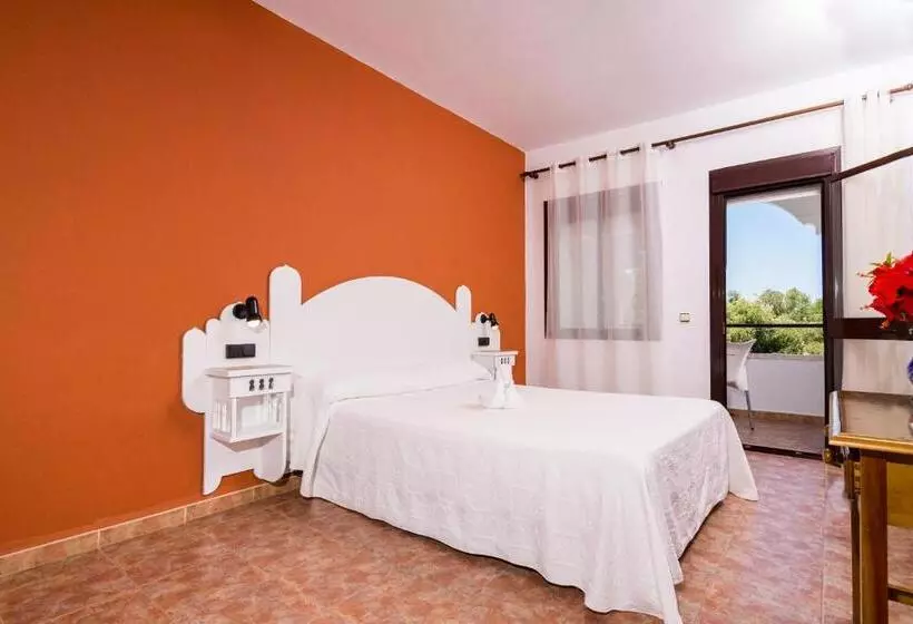 اتاق استاندارد با چشم‌انداز استخر, Hostal Alhambra