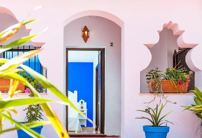 اتاق اکونومی, Hostal Alhambra