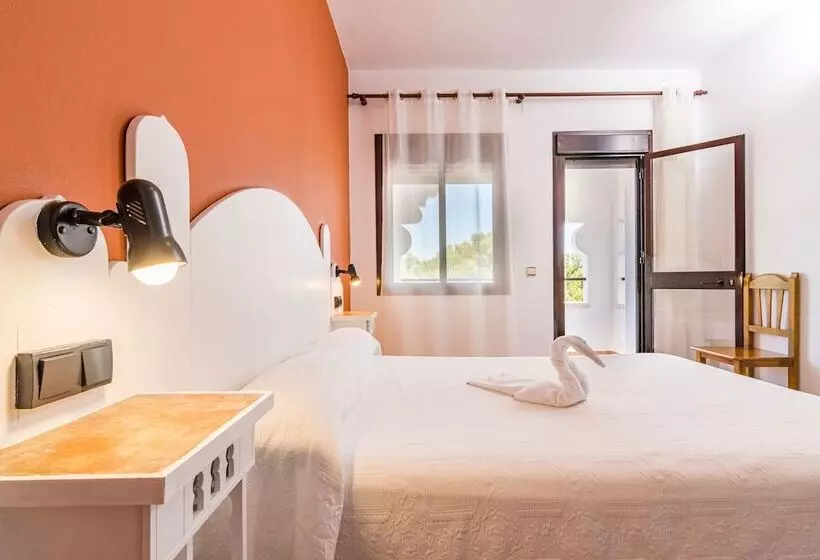 اتاق استاندارد با چشم‌انداز استخر, Hostal Alhambra