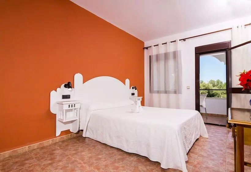اتاق استاندارد با چشم‌انداز استخر, Hostal Alhambra