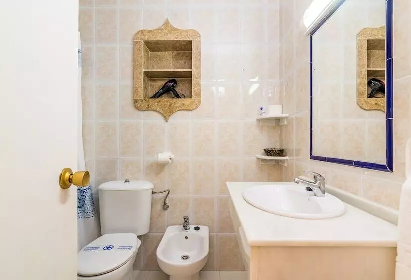اتاق استاندارد, Hostal Alhambra