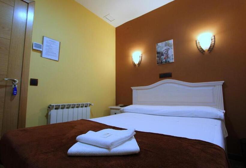 اتاق استاندارد یک نفره, Hostal Regio