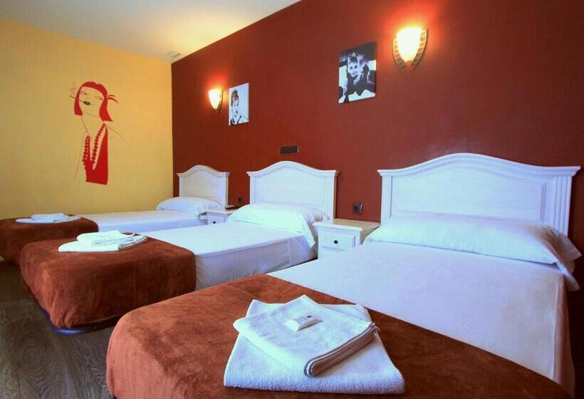 اتاق استاندارد چهار تخته, Hostal Regio