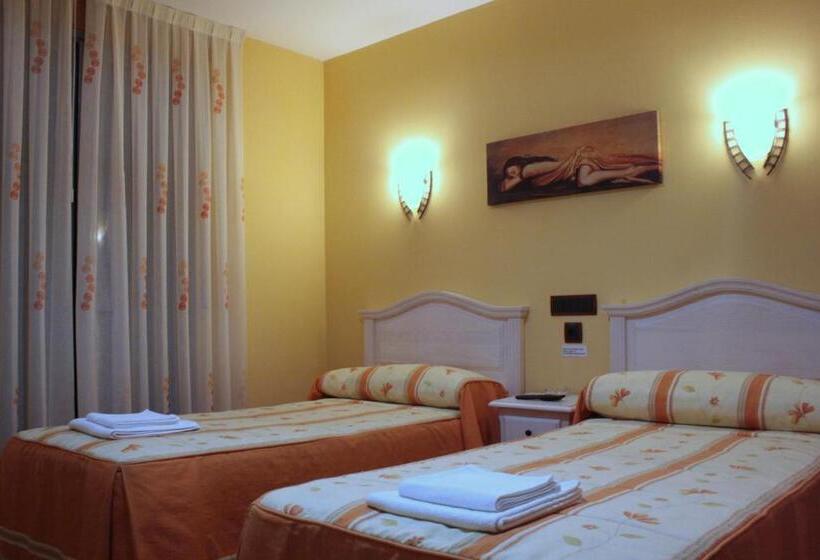 اتاق استاندارد یک نفره, Hostal Regio