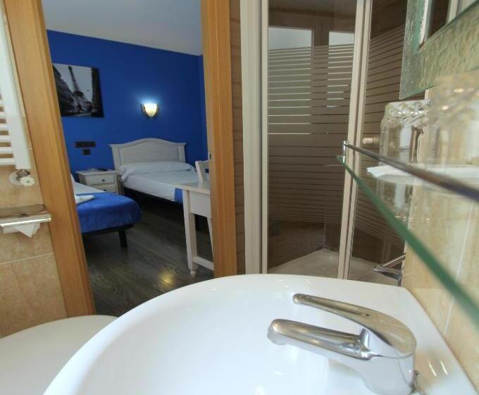 اتاق استاندارد یک نفره, Hostal Regio