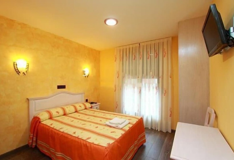 اتاق استاندارد یک نفره, Hostal Regio