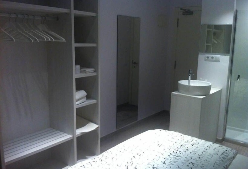 スタンダードルーム, Hostal Ribas