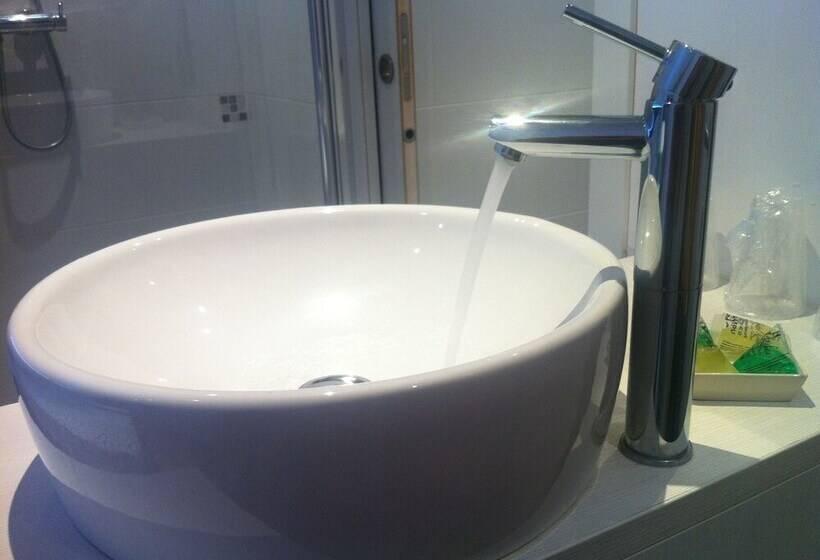 スタンダードトリプルルーム, Hostal Ribas