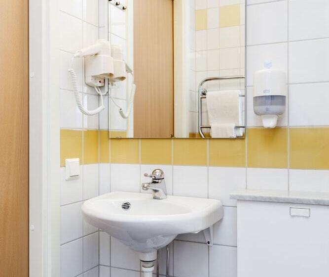 Habitación Estándar, Expo Stockholm