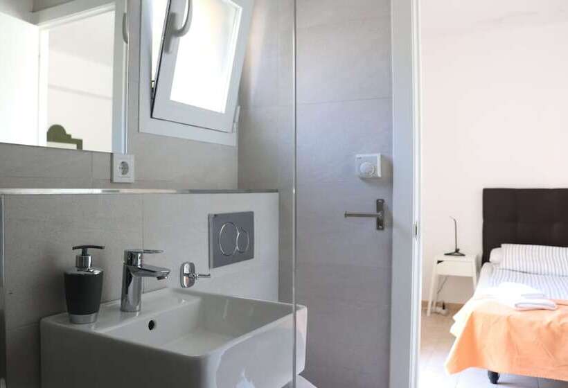 غرفة قياسية مزوَّدة بتراس, Hostal Amistad