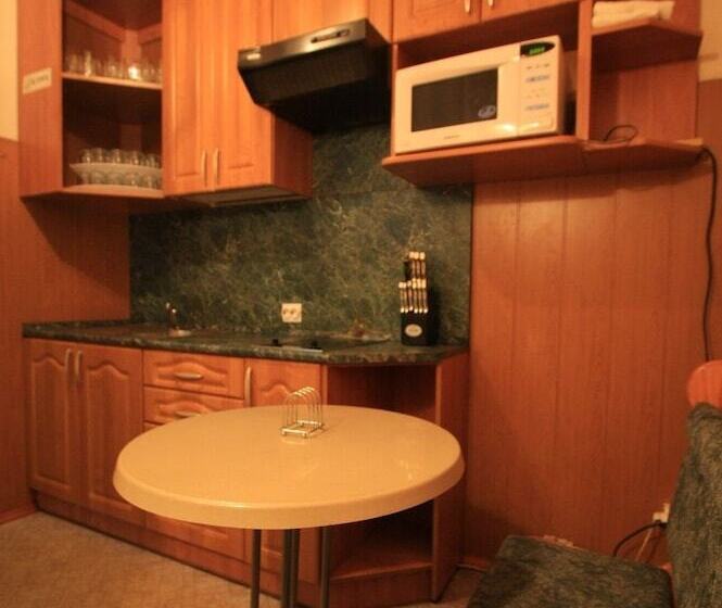 Comfort-huone, Apartments Grechesky 15