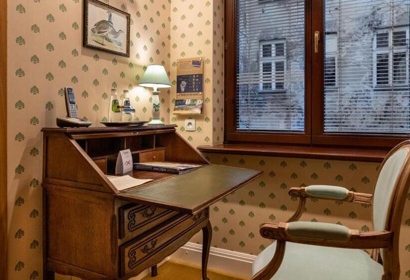 スタンダードシングルルーム, Grodek