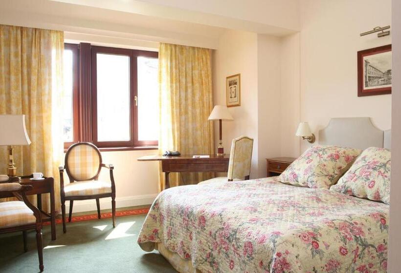 スーペリアールーム, Grodek