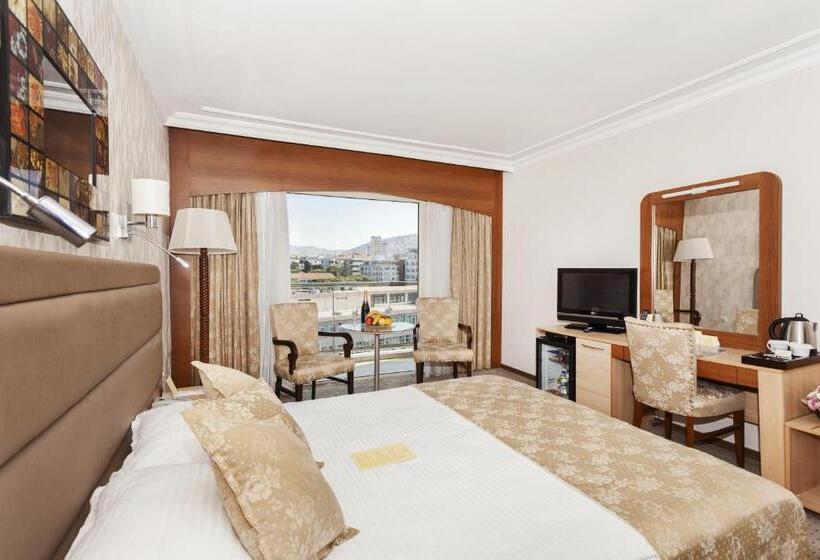Quarto Estandar Vista Cidade, Izmir Palas Otel