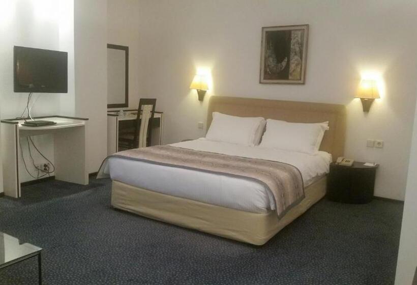 غرفة قياسية, King Hotel Guvenlik
