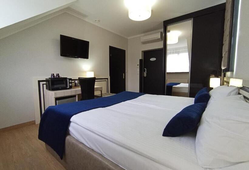 اتاق استاندارد یک نفره, Aparthotel Kontrast