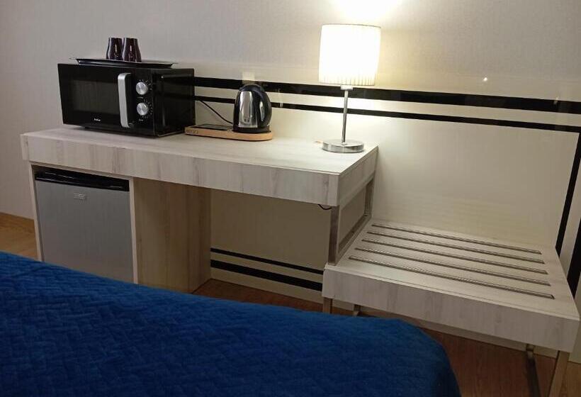 اتاق استاندارد یک نفره, Aparthotel Kontrast