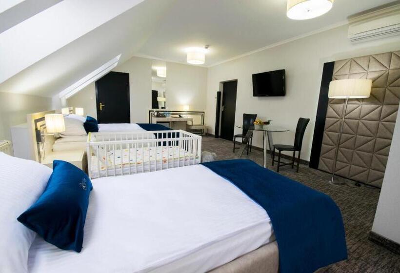 اتاق استاندارد چهار تخته, Aparthotel Kontrast