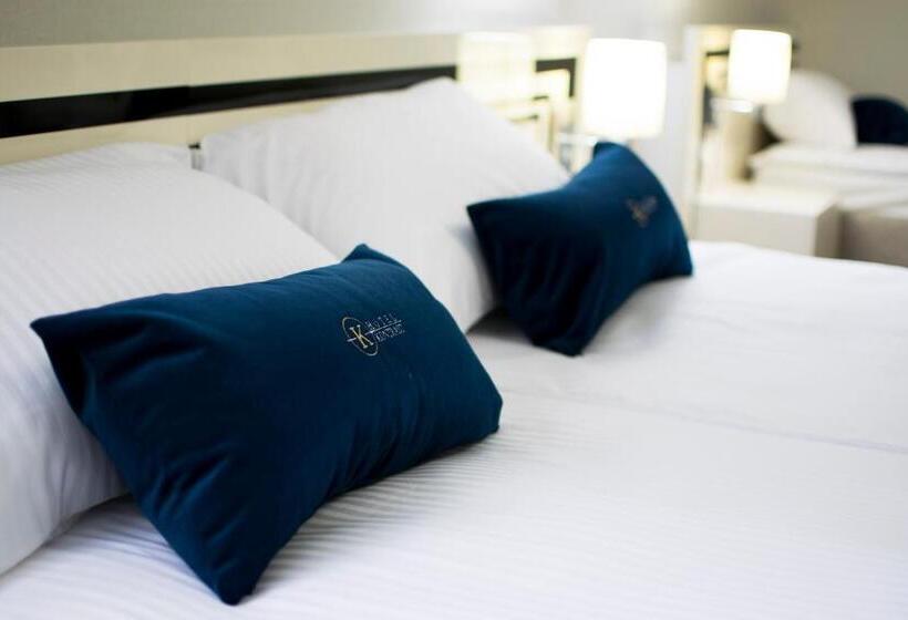 اتاق لوکس چهار تخته, Aparthotel Kontrast