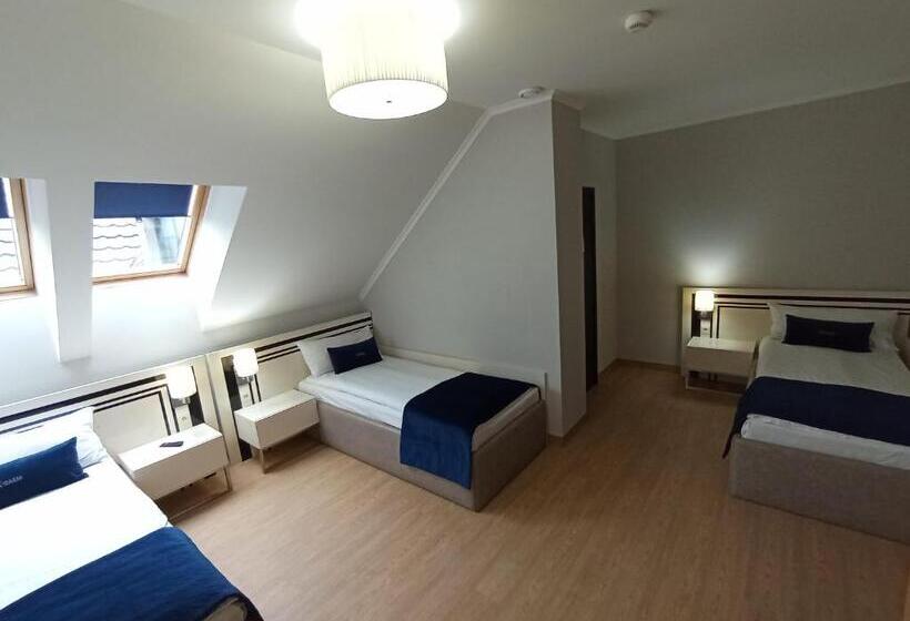 اتاق کلاسیک سه تخته, Aparthotel Kontrast